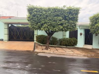 Terreno 1.690m² com casa residencial em Jardim Itália - Cuiabá/MT