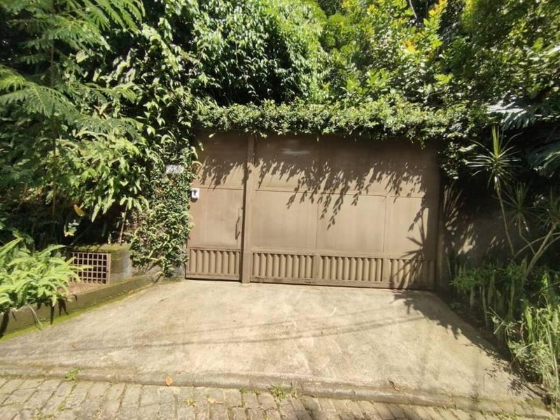 Casa Ocupada em Cachoeiras de Macacu com 3 Quartos