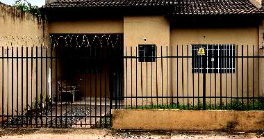 Casa residencial 3 quartos, 1 banheiro, 1 vaga, 76m² construída