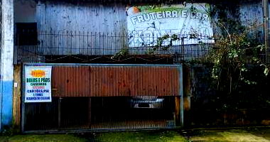 Casa com 354m² de área construída em Porto Alegre