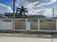 Casa com 4 quartos e 2 banheiros, 187,05 m² construídos, ocupada