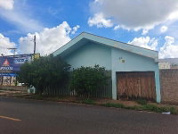 Casa com 2 quartos, 1 banheiro e 2 vagas
