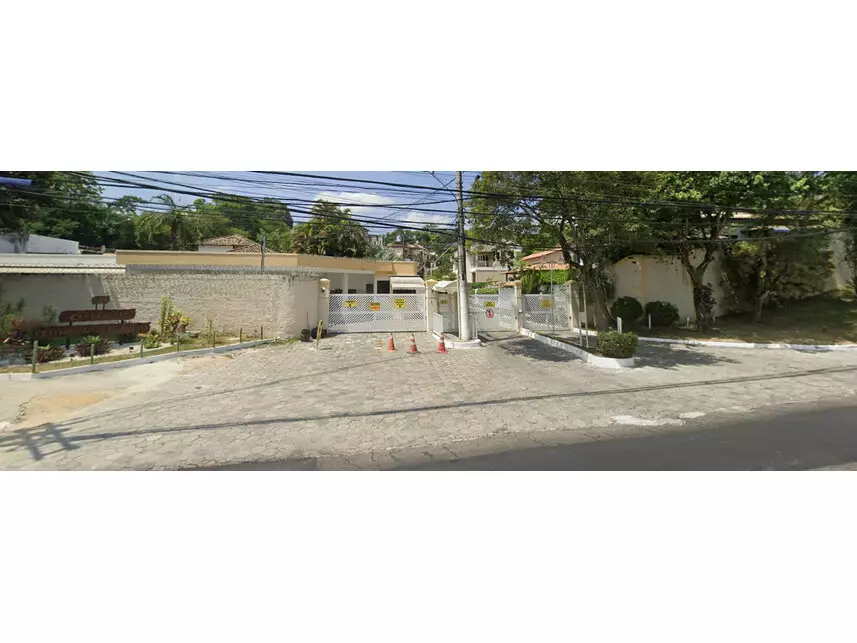 Casa com 296m², 3 quartos, ocupada, em condomínio