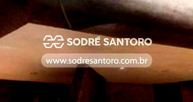 Casa tipo sobrado com 5 quartos, 5 banheiros, 5 vagas, 767m² construída, desocupada