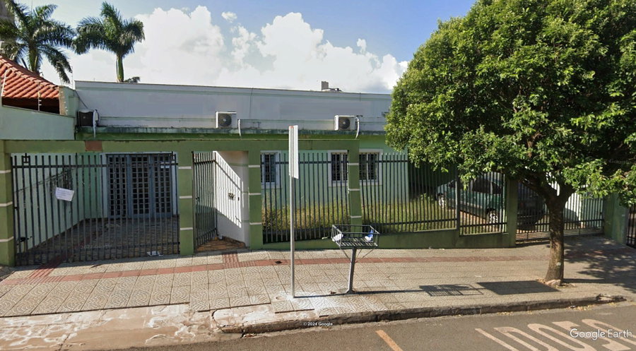 Casa com 482,40m² no Centro de Cambé/PR