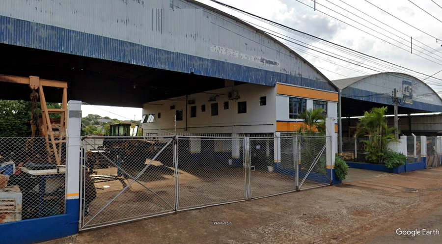 Imóvel comercial com 2.222,64m² e construção em alvenaria