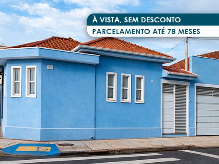 Casa com 3 quartos, 2 banheiros e 152 m² de área construída
