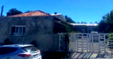 Casa residencial com 130m² construída, terreno 381m², imóvel ocupado