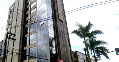 Sala Comercial de 79m² no Centro de Santos - Oportunidade!