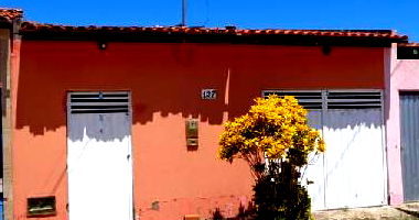 Casa 2 quartos, 1 banheiro, 1 vaga, 73m² construída, terreno 116m²