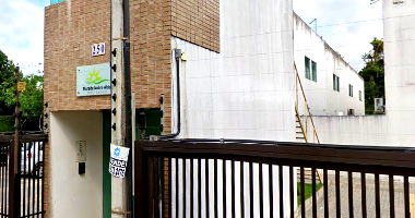 Casa com 2 quartos, 2 vagas e 61,51 m² construída, ocupada