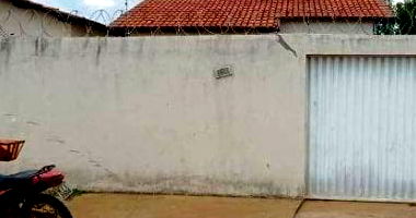Casa aconchegante com 2 quartos, 1 banheiro e 52m² construídos em área total de 200m², ocupada
