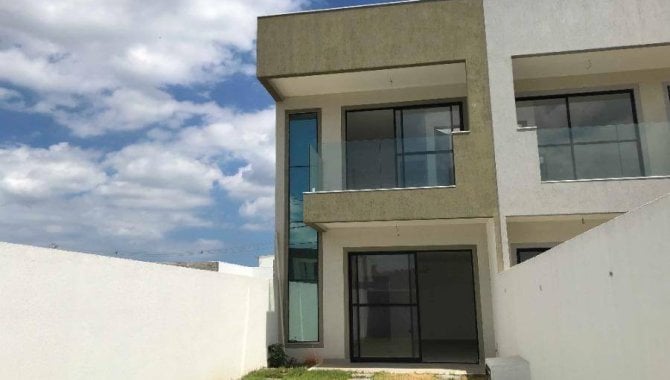 Casa em Condomínio com 3 quartos e 3 banheiros, 103 m², ocupada
