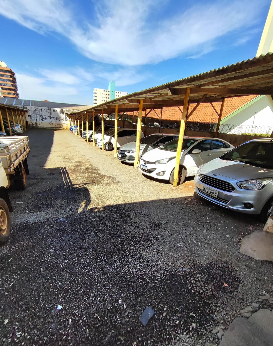 Terreno Urbano com 581,25m² com benfeitorias em Londrina