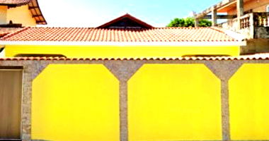 Casa com 220m², 3 quartos, 2 banheiros e garagem