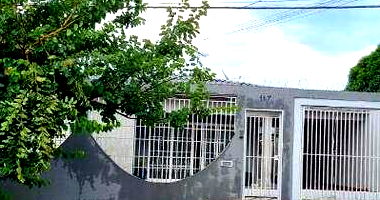 Casa padrão ocupada com 1 vaga e 211m² construída