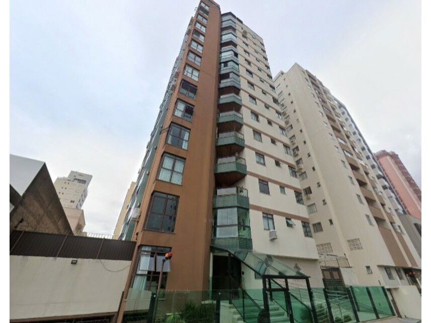 Apartamento 3 quartos, 1 banheiro, 1 vaga, 134m² útil, ocupado