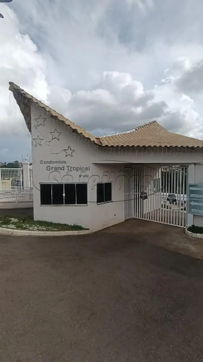 Apartamento com 2 quartos, 2 banheiros e 1 vaga de garagem