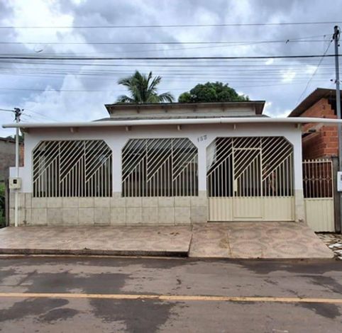 Casa 110m² c/ 4 Dorms, 4 Banheiros -, 1 Vaga