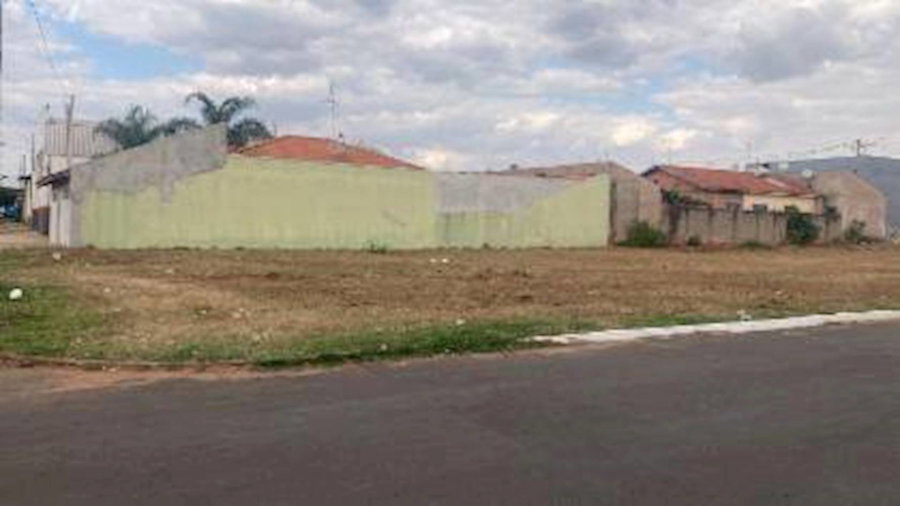 Terreno com 250m² em Mineiros do Tietê/SP