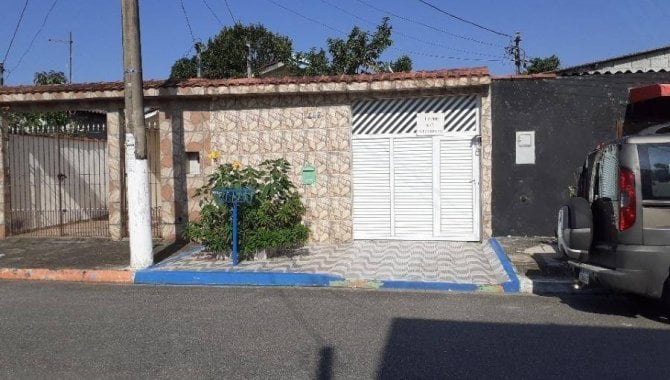 Casa em Praia Grande com 2 Quartos e 1 Vaga