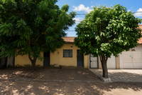 Casa com 369,67m² e 2 Edificações no Centro