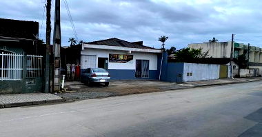 Terreno com Edificação Não Avervada em Joinville/SC