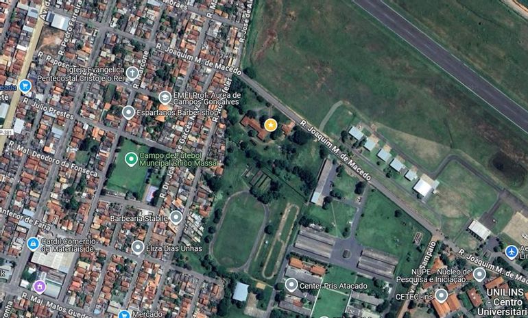 Área Comercial/Industrial com 1.213,74m² construídos