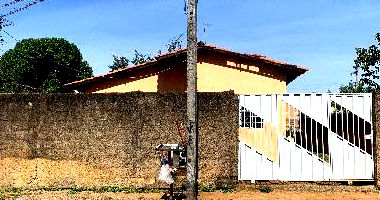 Casa 2 quartos, 1 banheiro, 50m² construída, terreno 300m²