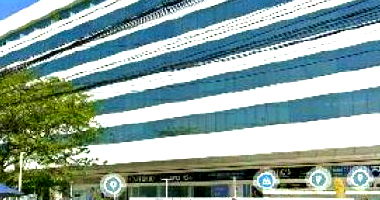 Sala Comercial em Leilão com 32m² e Vaga