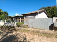 Casa 170m² com piscina e terreno 360m², desocupada