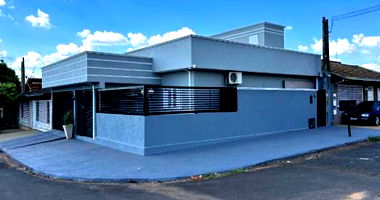 Casa com 123m² construída em terreno de 140m²