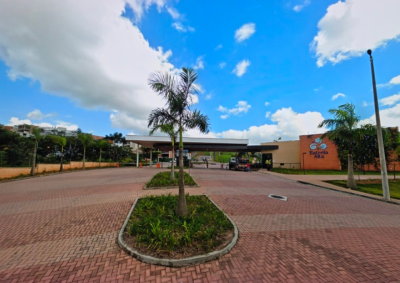Terreno Urbano em Condomínio Fechado com 307m²