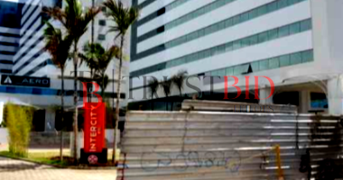 Salas Comerciais com 2 vagas e 70,89m² totais, ocupadas