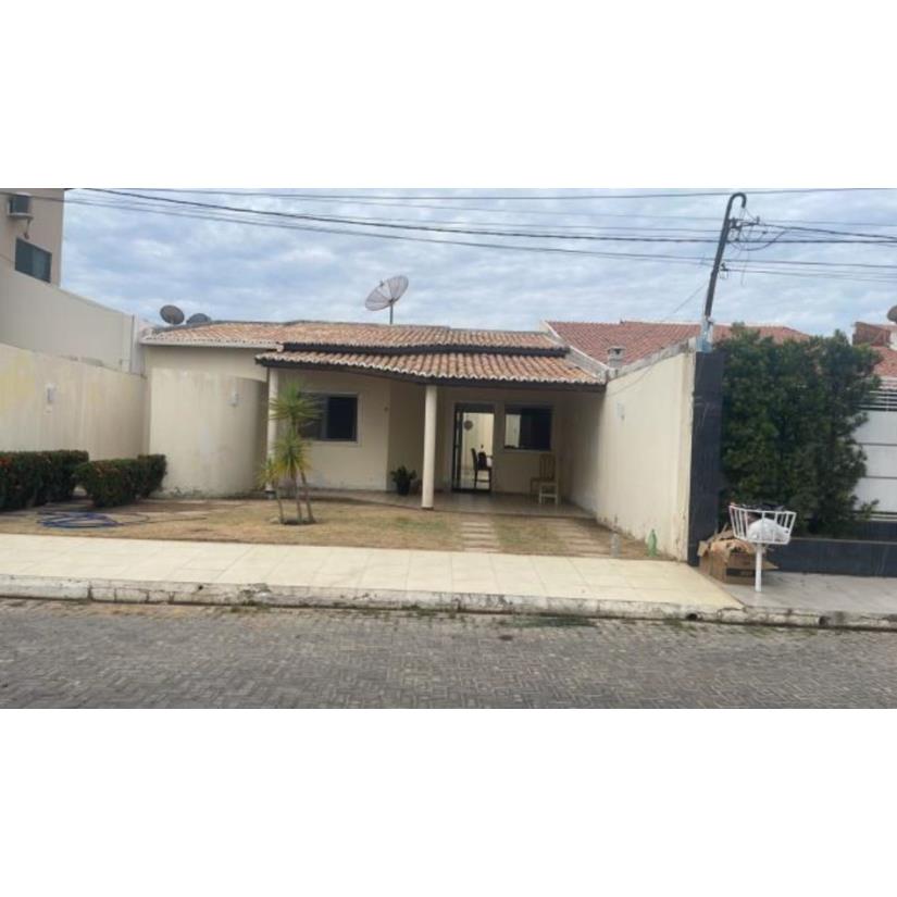 Casa Ocupada com 130m² de Área Construída no Jardim Vitória