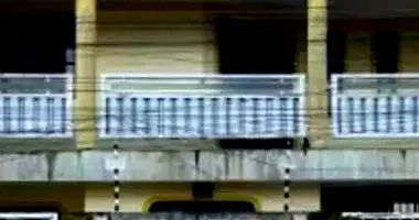 Casa em Leilão com 207m² Construída e Terreno de 128m²