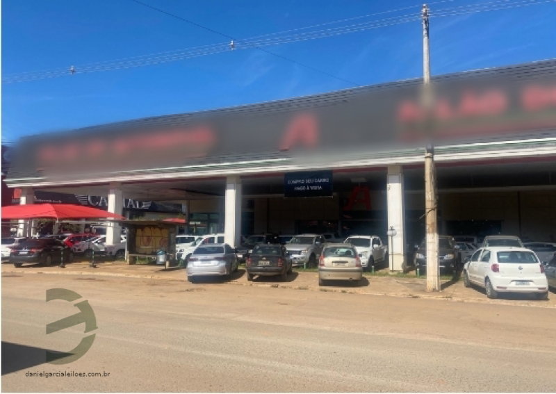Imóvel comercial com 2.222m² em área industrial