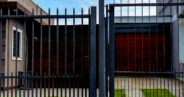 Casa em Leilão com 112m² Construída em Terreno de 264m²