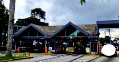 Casa Ocupada em Cotia com 315m² de Área Construída