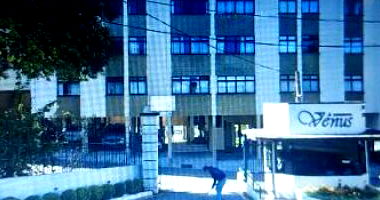 Apartamento 11 no Conjunto Residencial Vênus em Bacacheri