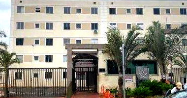 Apartamento com 2 Quartos e Área Privativa em Uberlândia