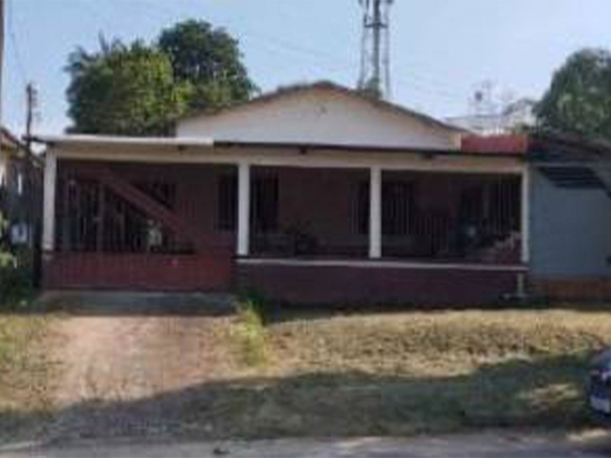 Casa com 173m², 302m² de terreno, ocupada