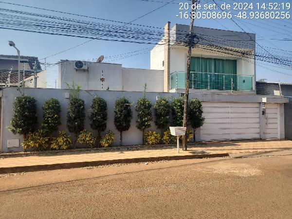 Casa com 3 Quartos e 1 Vaga em Boa Vista