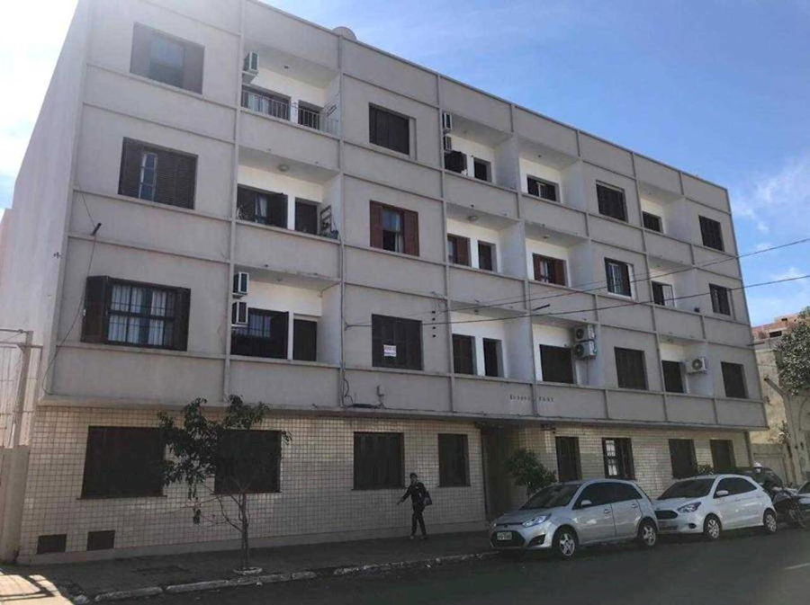 Apartamento padrão com 3 quartos, 2 banheiros, varanda e 84m² construídos, ocupado