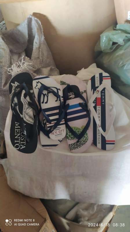Lote de Sandálias Masculinas Novas - Oportunidade Única!