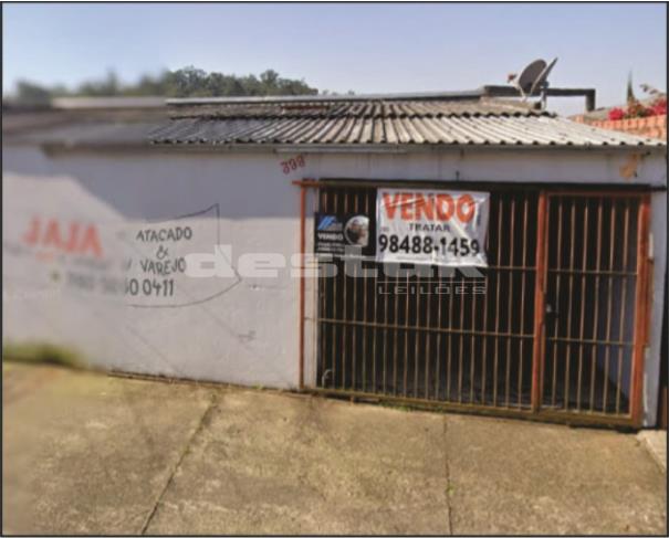 Casa com 3 quartos e 190m² construída, terreno 300m², desocupada