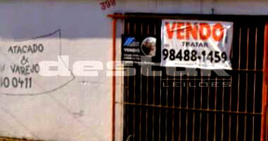 Casa com 3 quartos e 190m² construída, terreno 300m², desocupada