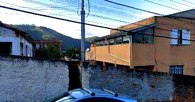 Casa com 94,14m² e Terreno de 357,25m² em Poços de Caldas/MG