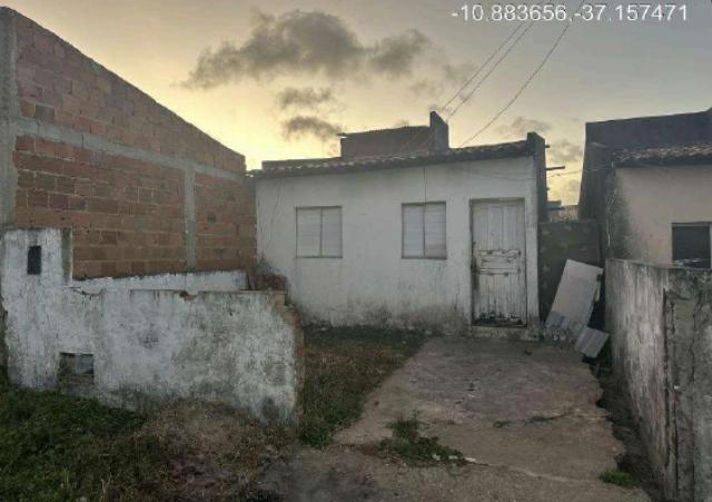 Casa com 1 quarto e 1 banheiro, ocupada, 61.87m² construídos