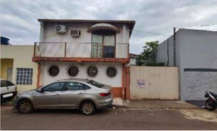 Casa Ocupada com 235m² de Área Construída em Ponta Porã/MS
